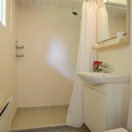Сasa de vacaciones Three-bedroom Holiday Haderslev With Sea View 02 *