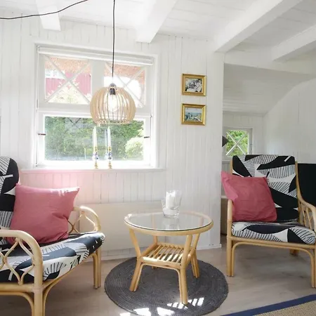 Сasa de vacaciones Three-bedroom Holiday Haderslev With Sea View 02 Kelstrup Strand